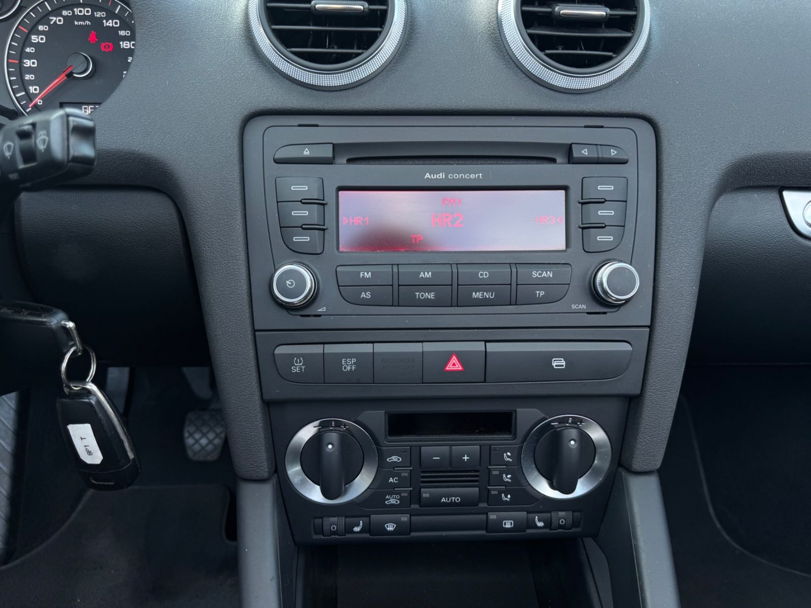 Fahrzeugabbildung Audi A3 Cabriolet Attraction*Alcantara*8Fach*PDC*SZH