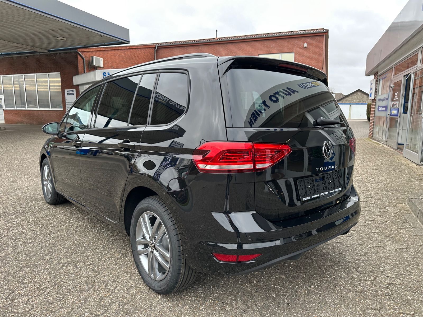 Fahrzeugabbildung Volkswagen Touran 1.5 TSI Comfortline DSG Navi/ACC/IQ/Shzg