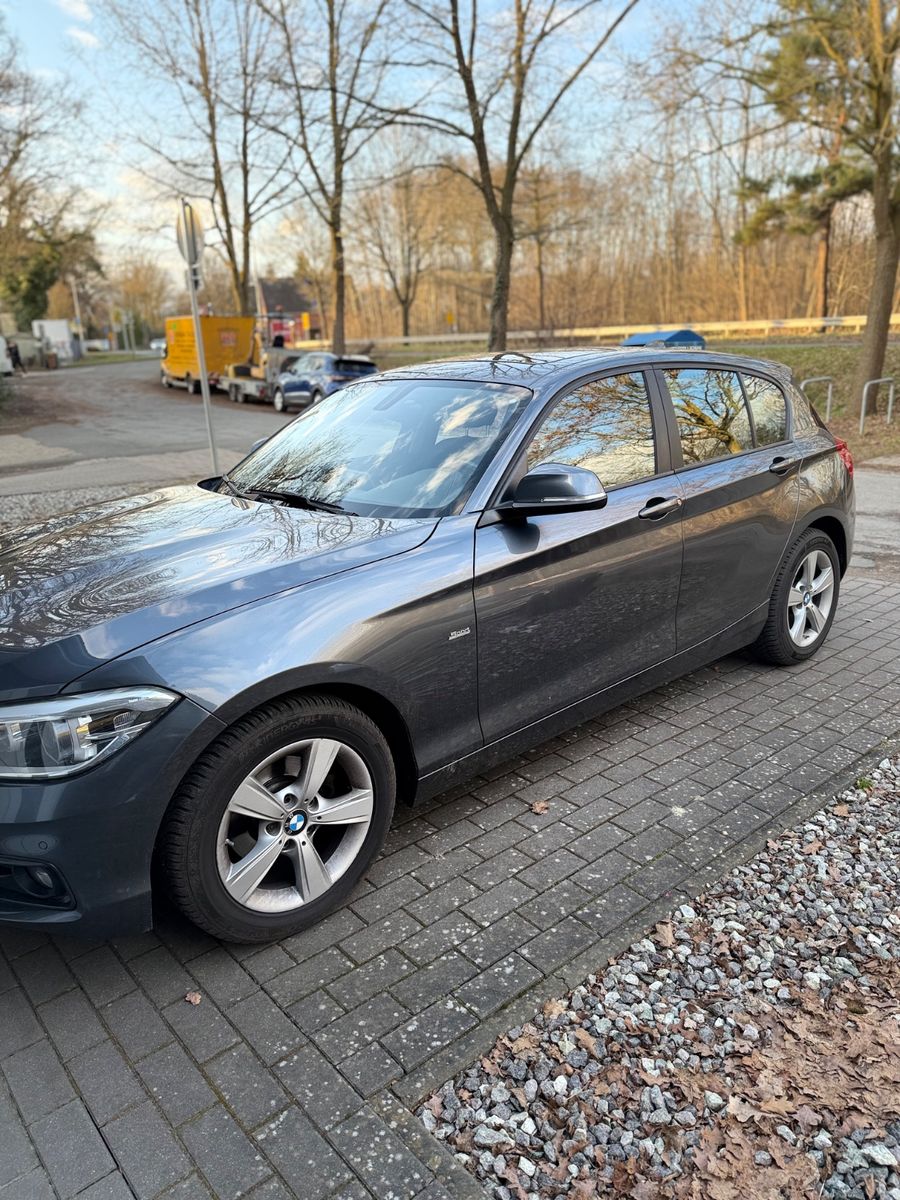 BMW 118i Sport Line Sport Line