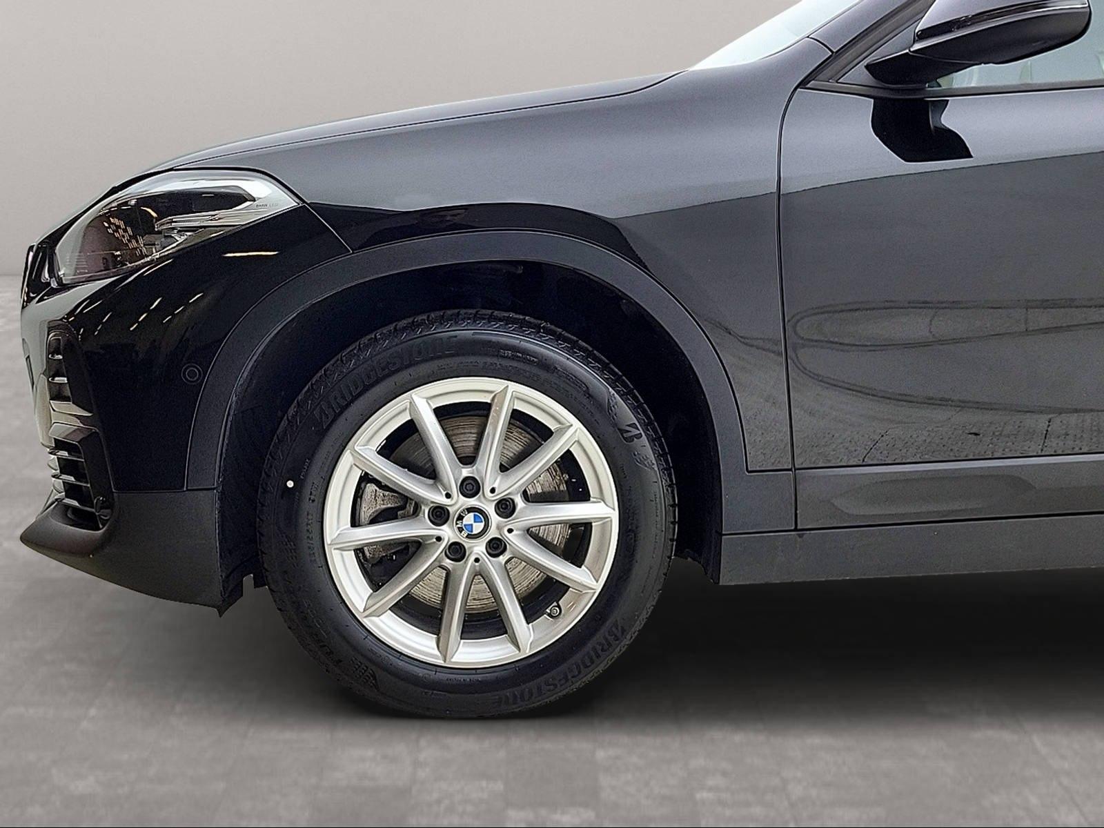 BMW X2 sDrive20d Navi Head-Up Parkassist Pano.Dach, миниатюра 8