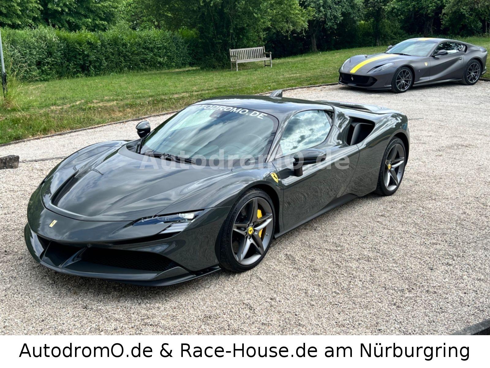 Ferrari SF90 Grigio Scuro Carbonsitze Liftsystem MwSt.