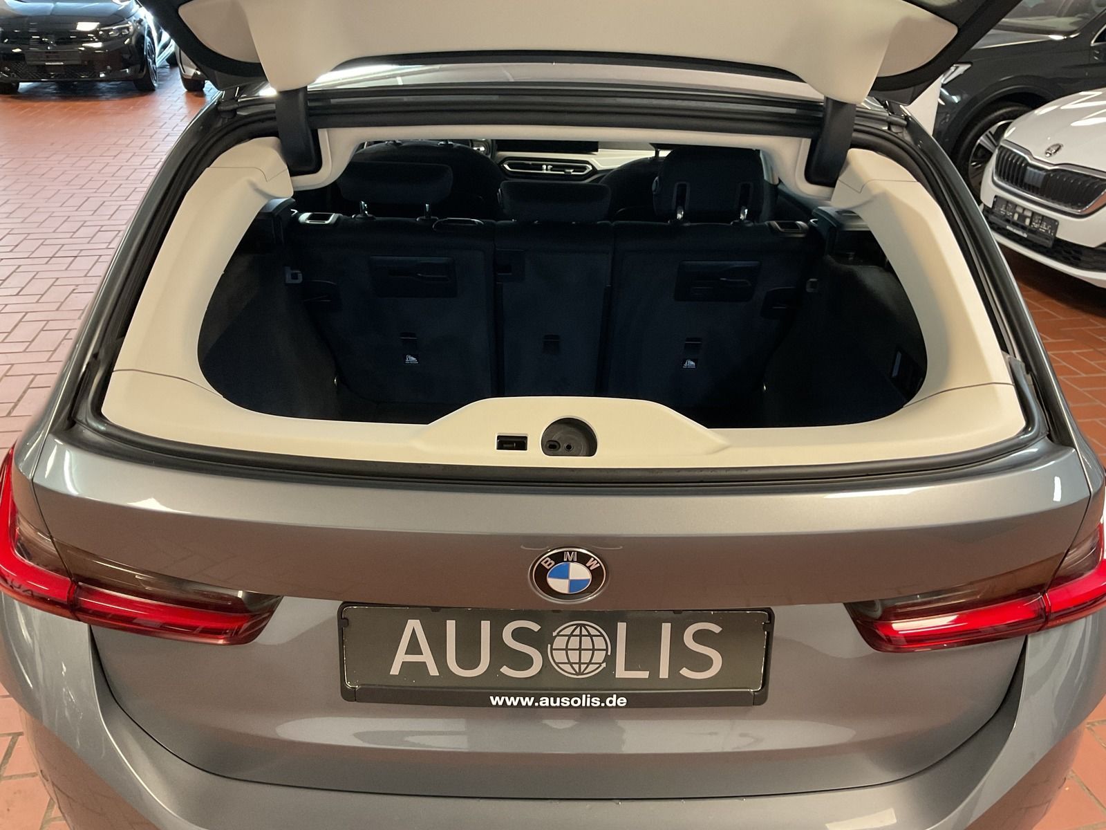 BMW 320 d xDrive Touring LED,Live Cockpit,Allrad foto 12