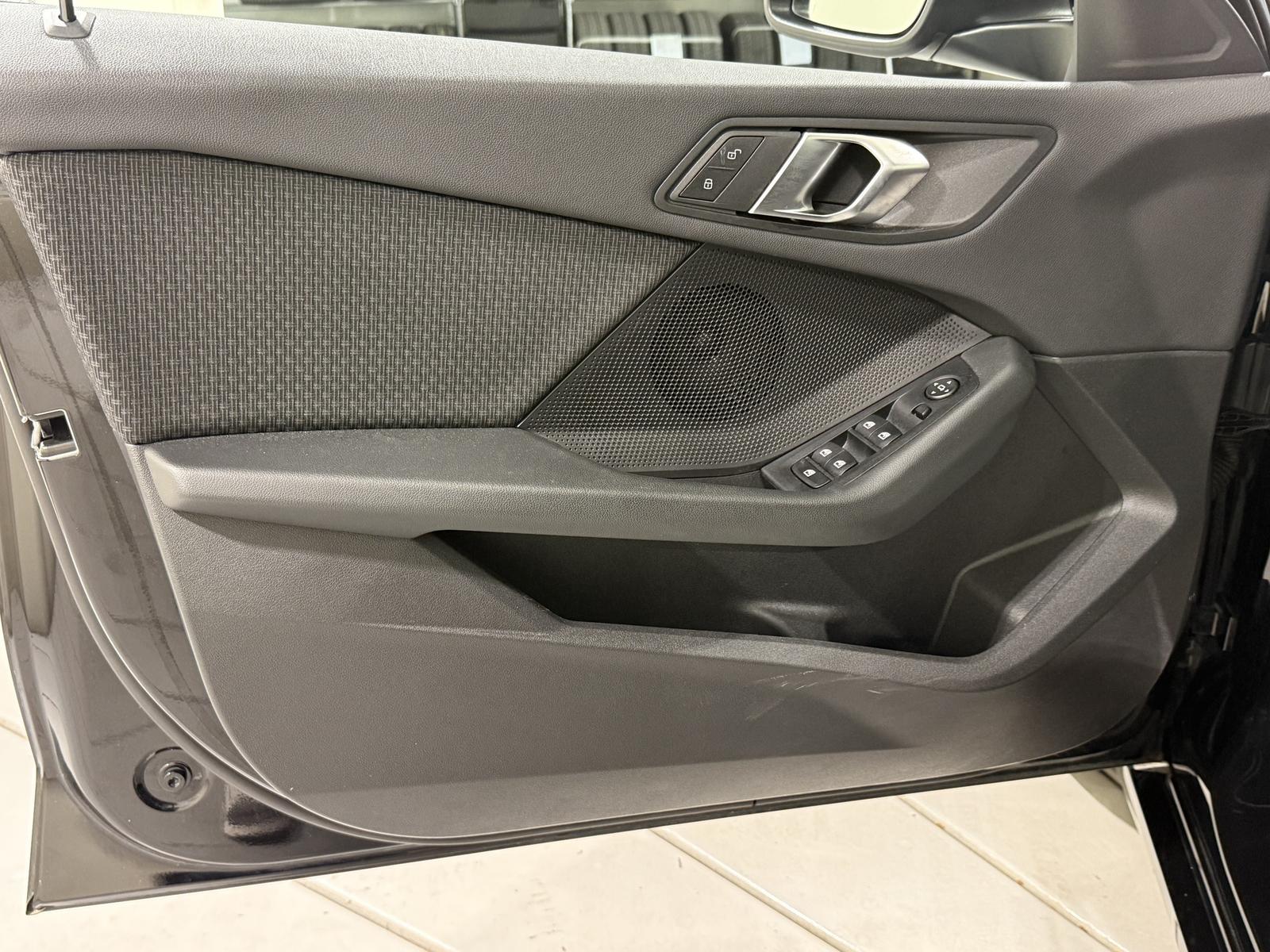 BMW 118 i Aut Navi LED RFK PA Sitzhzg Klimaaut, миниатюра 26