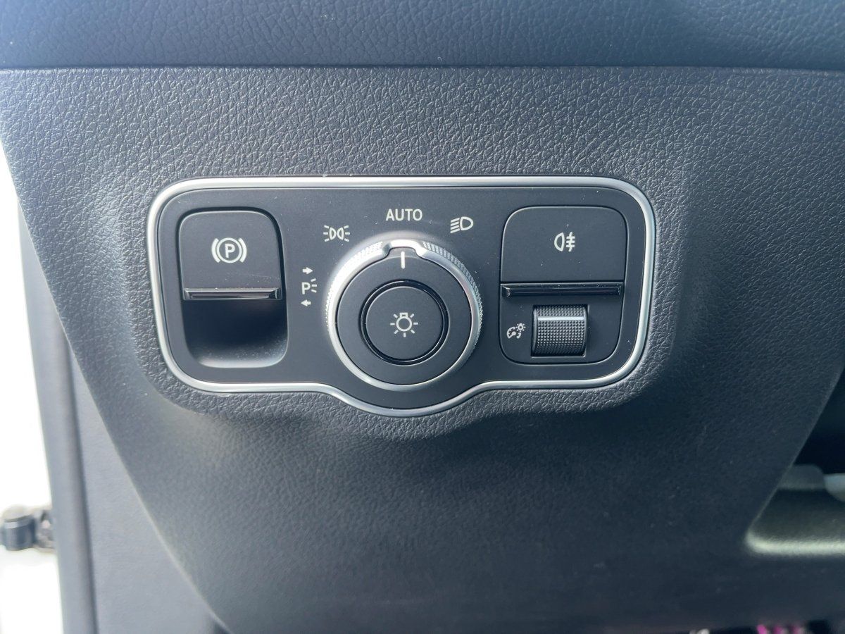 Fahrzeugabbildung Mercedes-Benz GLB 200 d AMG/Night/Kamera/AHK