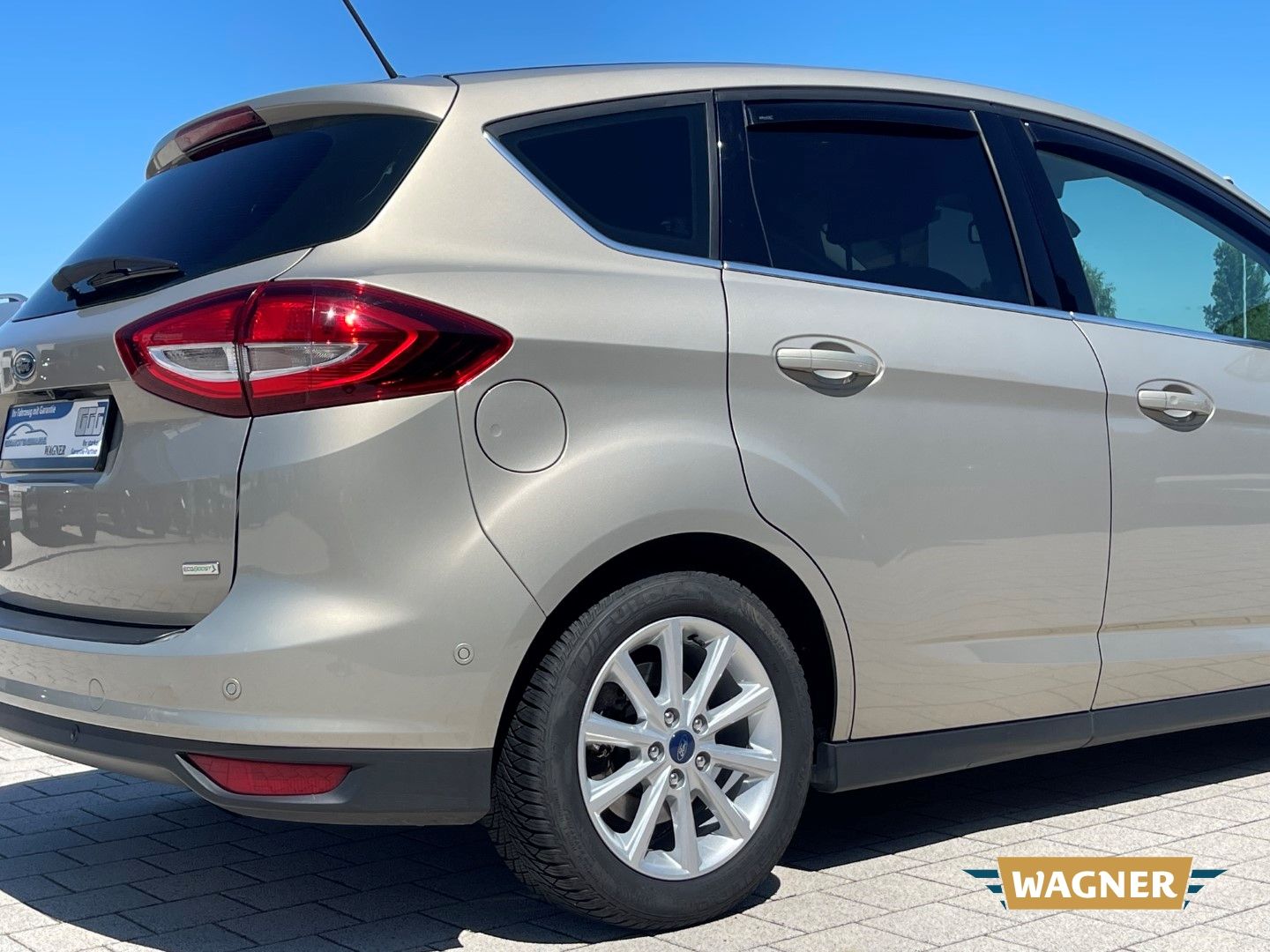 Fahrzeugabbildung Ford C-Max Titanium 1.5 EcoBoost Standheizung