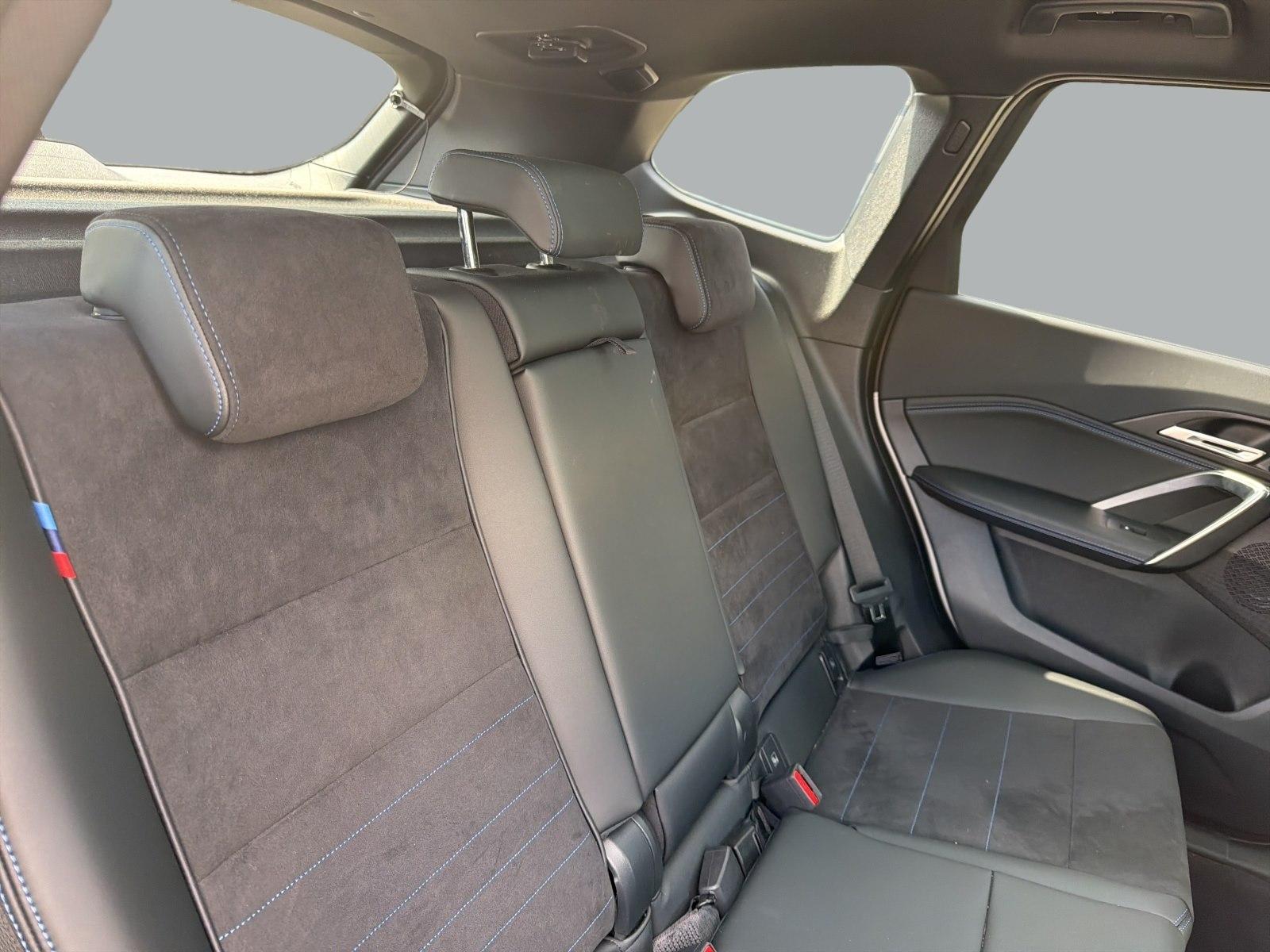 BMW X1 sDrive18i M Sportpaket | AHK PANO RFK HIFI BT