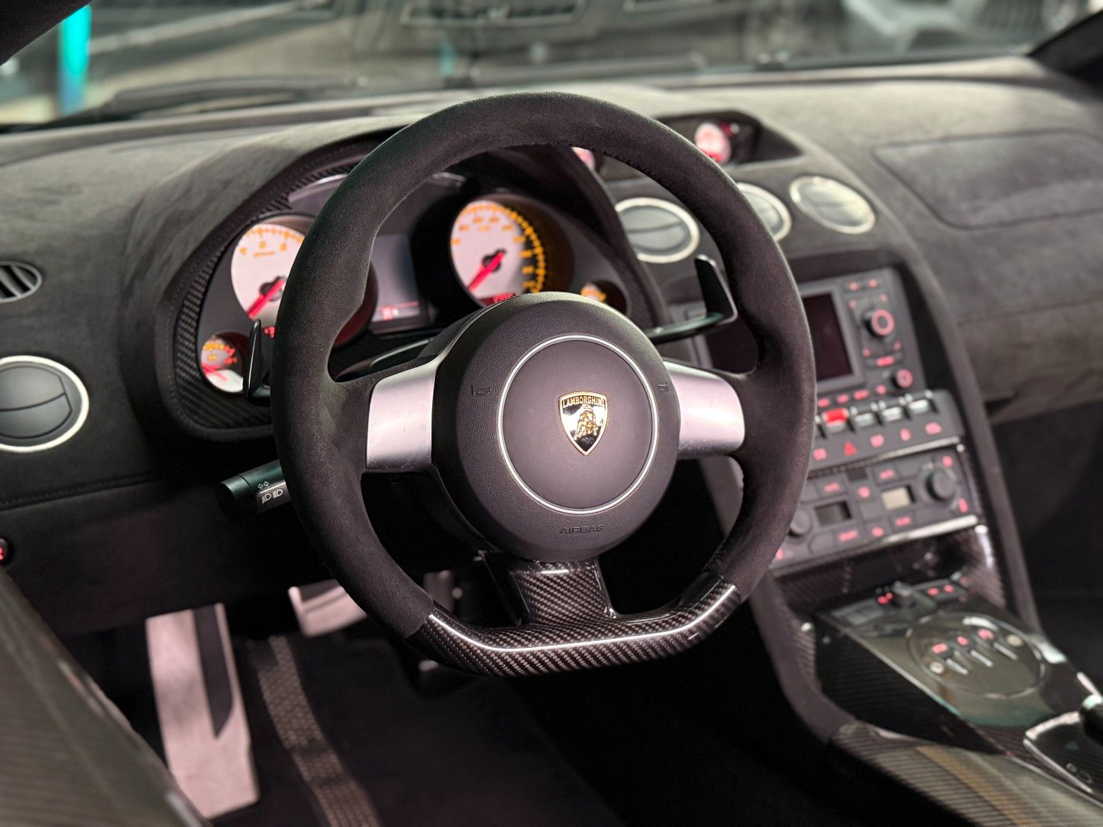 Fahrzeugabbildung Lamborghini Gallardo Superleggera LP + Lift + Schalensitze