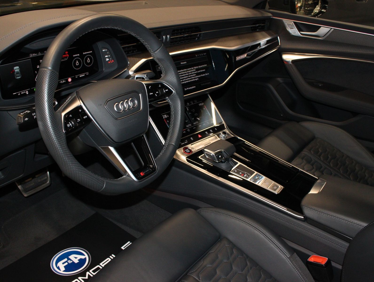 Fahrzeugabbildung Audi RS 7 Sportback 4.0 TFSI RS Essentials Paket
