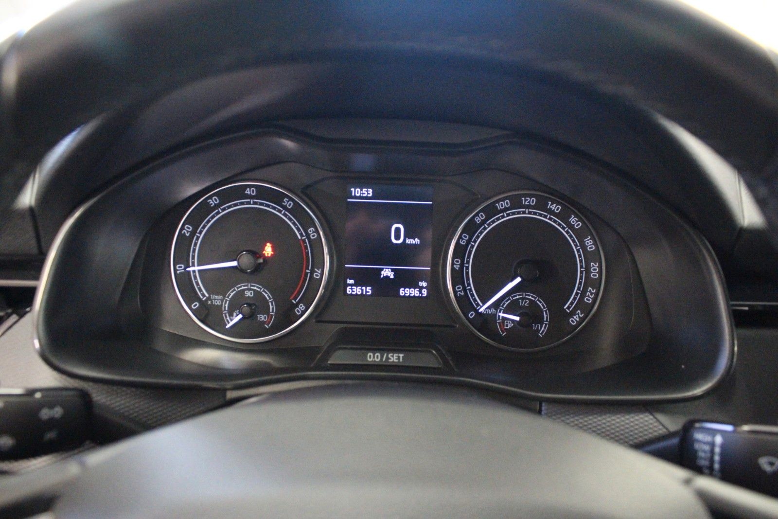 Fahrzeugabbildung SKODA Kamiq 1.0 TSI 85kW Ambition *Winterräder Alu*
