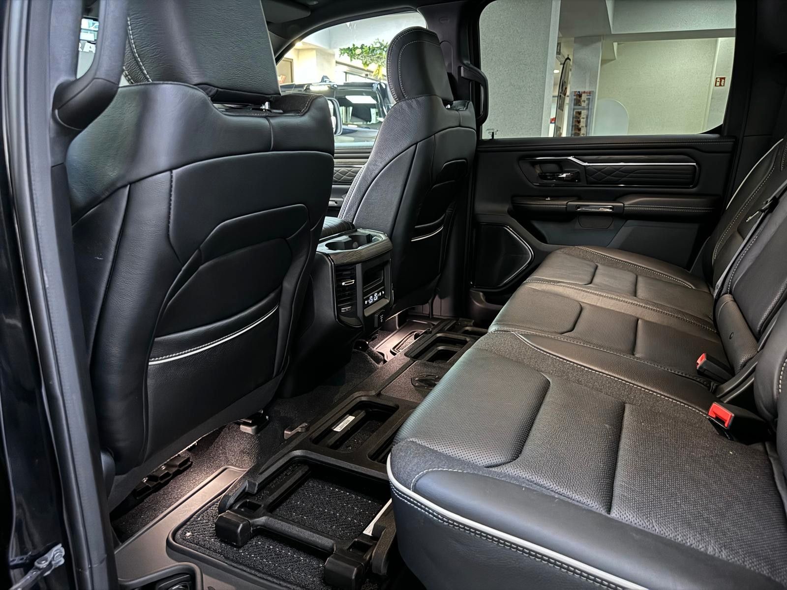 Fahrzeugabbildung Dodge RAM LIMITED HURRICANE 540 PS-LA CHANTI SPECIAL