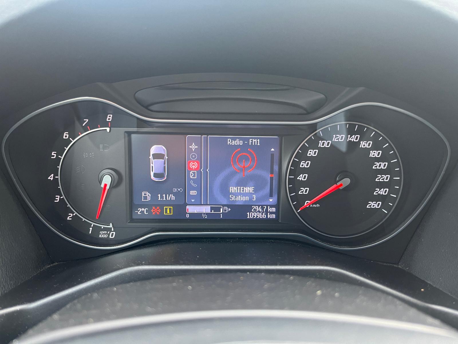 Ford Mondeo 2011 — photo 13