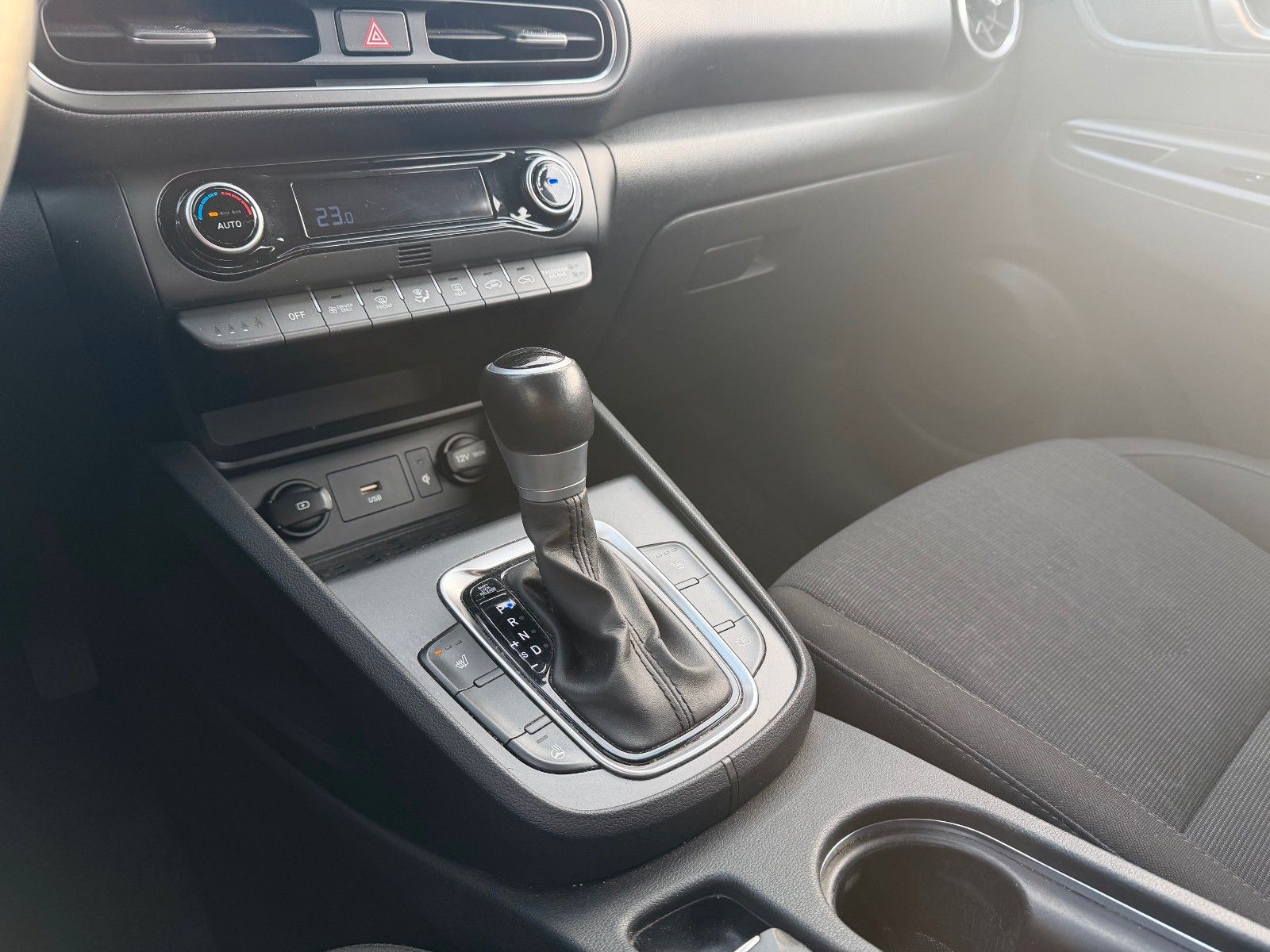 Fahrzeugabbildung Hyundai KONA 1.6 GDI HEV Trend *Navi*Allwetter*LED*RFK*