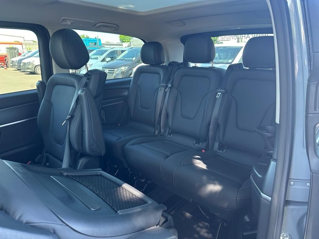 Fahrzeugabbildung Mercedes-Benz V 300 d 4MATIC AVANTGARDE Lang AIRMATIC AHK STHZ