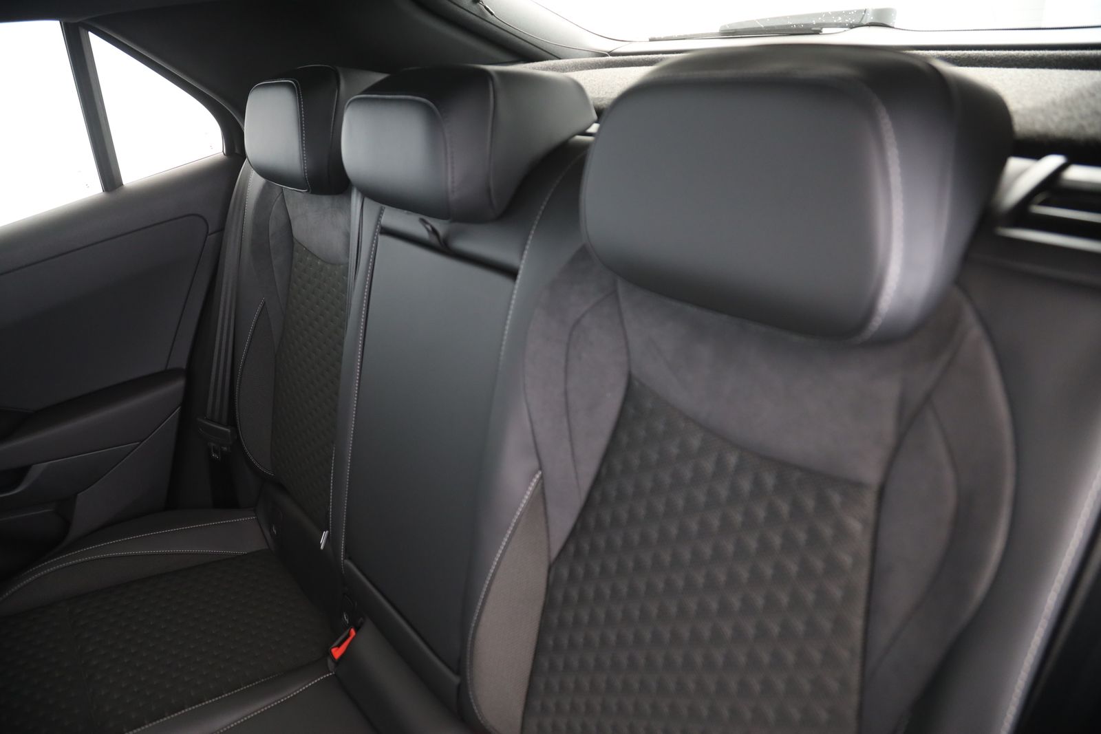 Volkswagen T-Roc - Bild 13