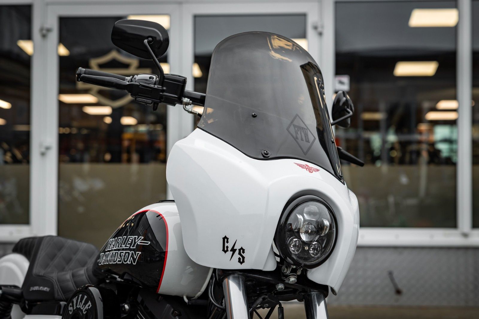 Fahrzeugabbildung Harley-Davidson FXDLS DYNA LOW RIDER S 110cui  - CLUBSTYLE -