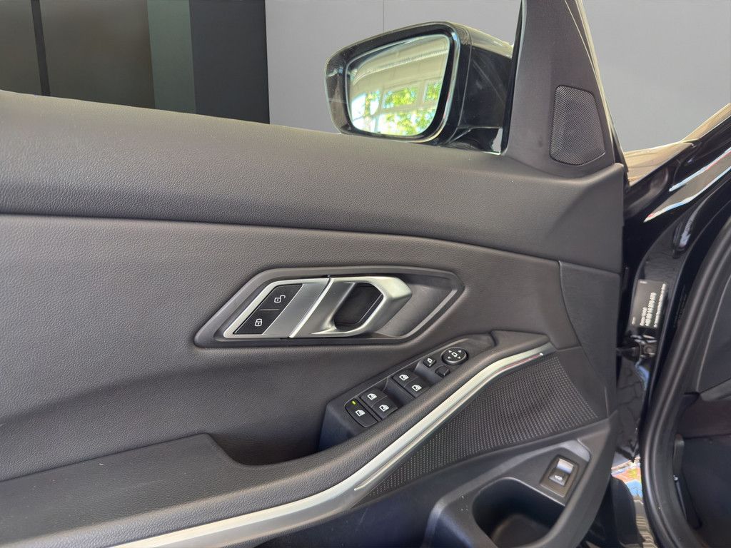 BMW 318i T. SPORTLINE LED NAVI SPORTSITZ PDC SHZ 18" foto 16