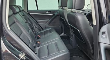 Volkswagen Tiguan - 12