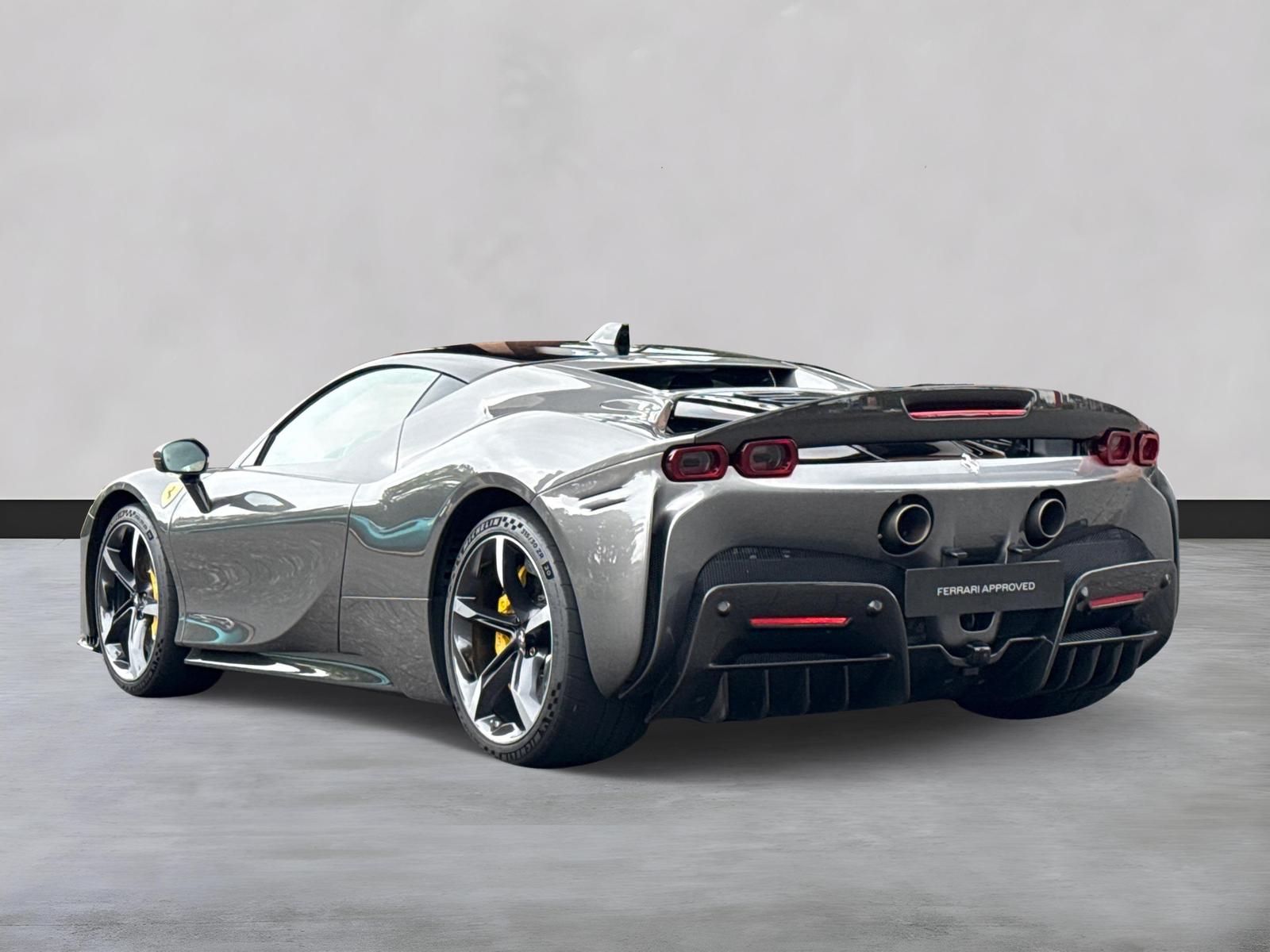 Ferrari SF90 Stradale *Assetto Fiorano*CarPlay*Kamera*