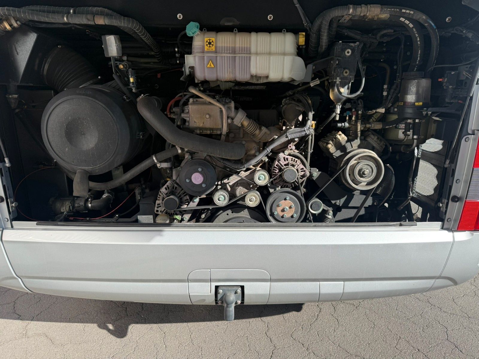 MAN  2015 - Image 13 of 40