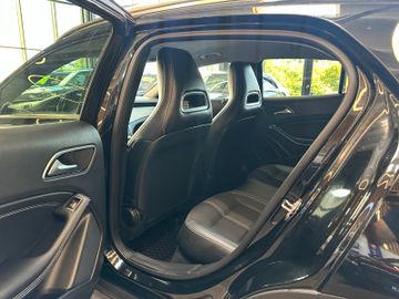 MYAUTOCENTER – Gebraucht- und Jahreswagen mit Werkstattservice in Pfaffenhofen Mercedes-Benz GLA 220 CDI d 4Matic *LED*Kamera*