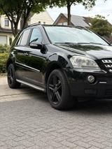 Mercedes-Benz ML 320 CDI - Mercedes-Benz ML 320 aus 2005