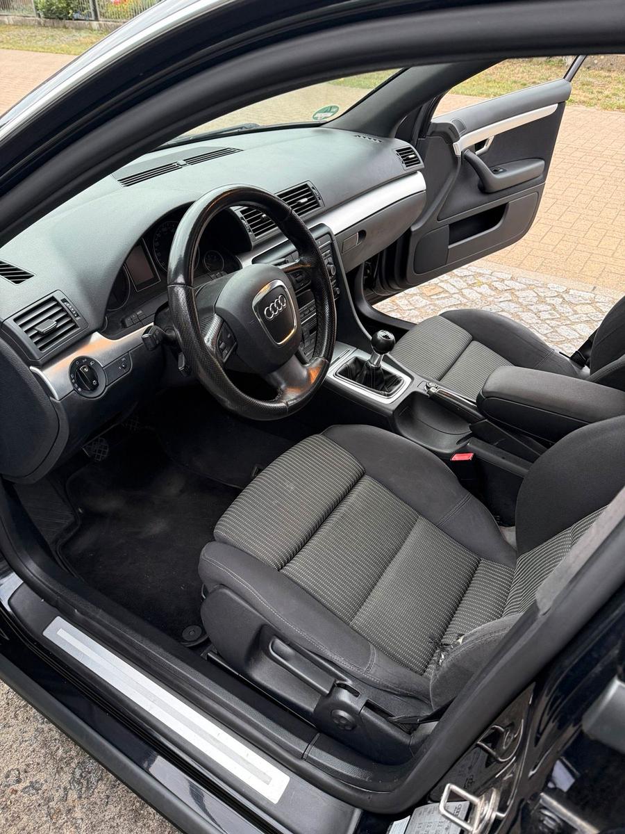 Audi A4 2007 — photo 6