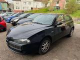 Alfa Romeo 147 *Klima*Servo*Alu*Tüv 11/2025* - gebrauchte Alfa Romeo 147 aus dem Jahr 2005