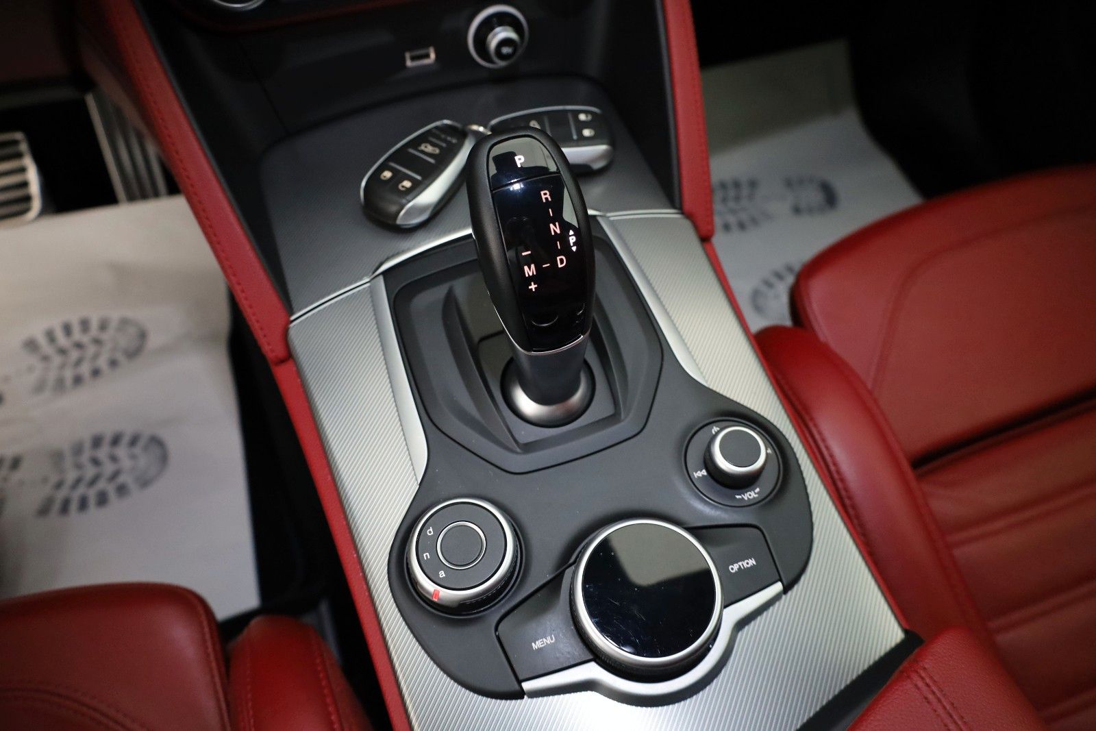 Fahrzeugabbildung Alfa Romeo Stelvio Super Q4 Leder,Navi,Xenon,ACC,Apple CarP