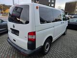 Volkswagen T5 Transporter Kombi 2.0 TDI*1Hand*9 Sitzer - VW T5 Gebrauchtwagen in Frankfurt