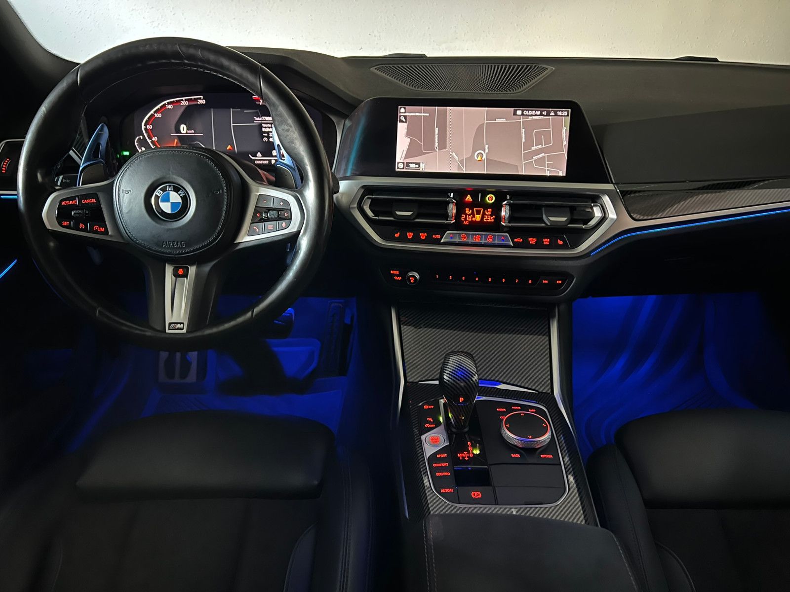 Fahrzeugabbildung BMW 330 i Lim M SPORT/LED/VRTL COCKPIT/19ZOLL/DE FZG