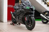 Kawasaki ZX10RR Renner, Akrapovic Komplettanlage - KAWASAKI R1