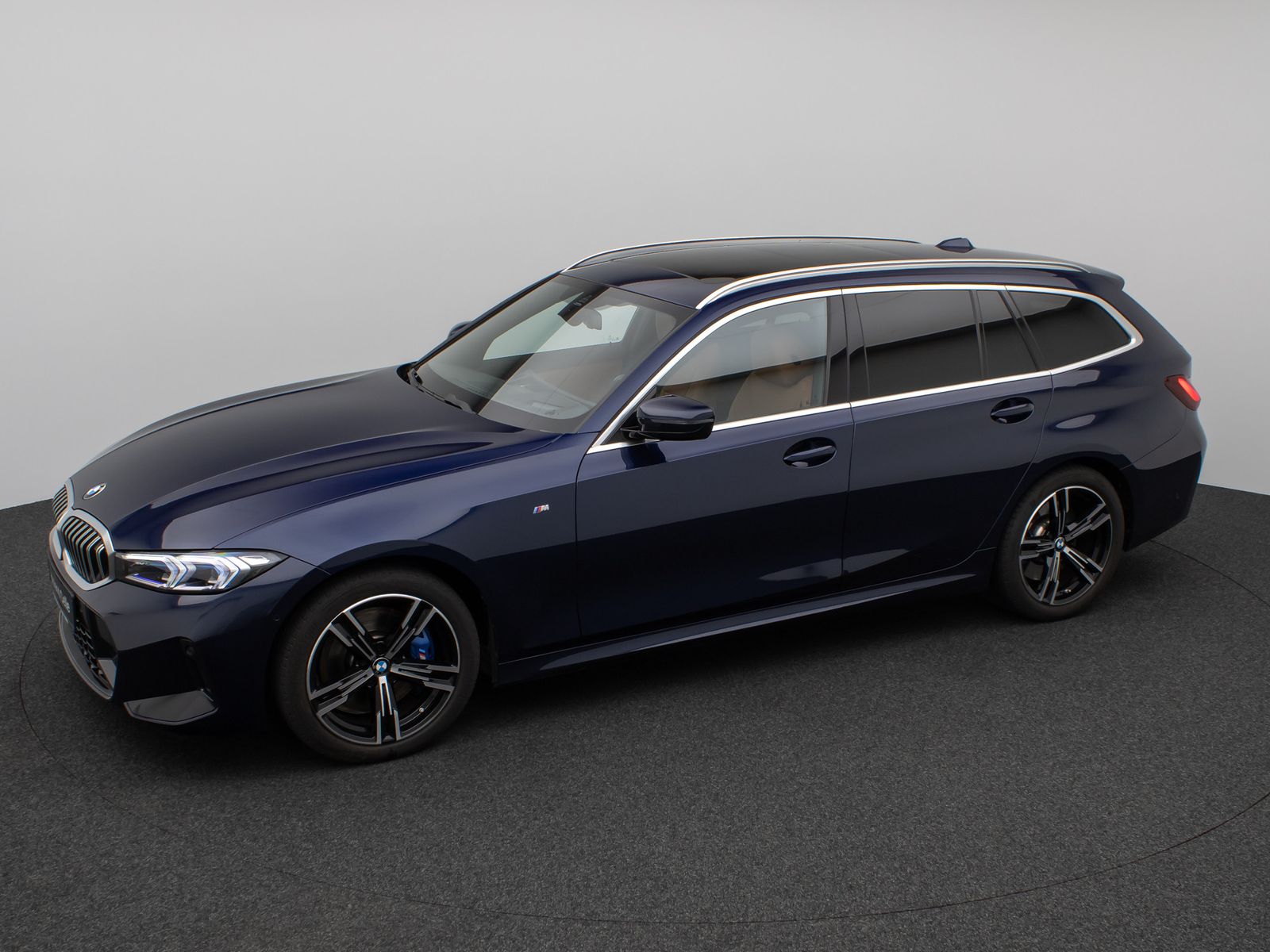 Fahrzeugabbildung BMW 330i xD M Sport Panorama Kamera HUD HiFi Komfort
