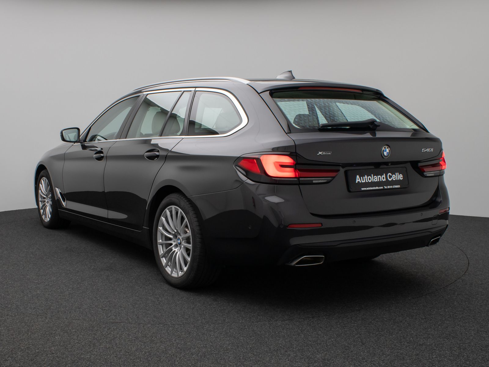 Fahrzeugabbildung BMW 540i xD Panorama 360°DAB Fernlichtassist Sport