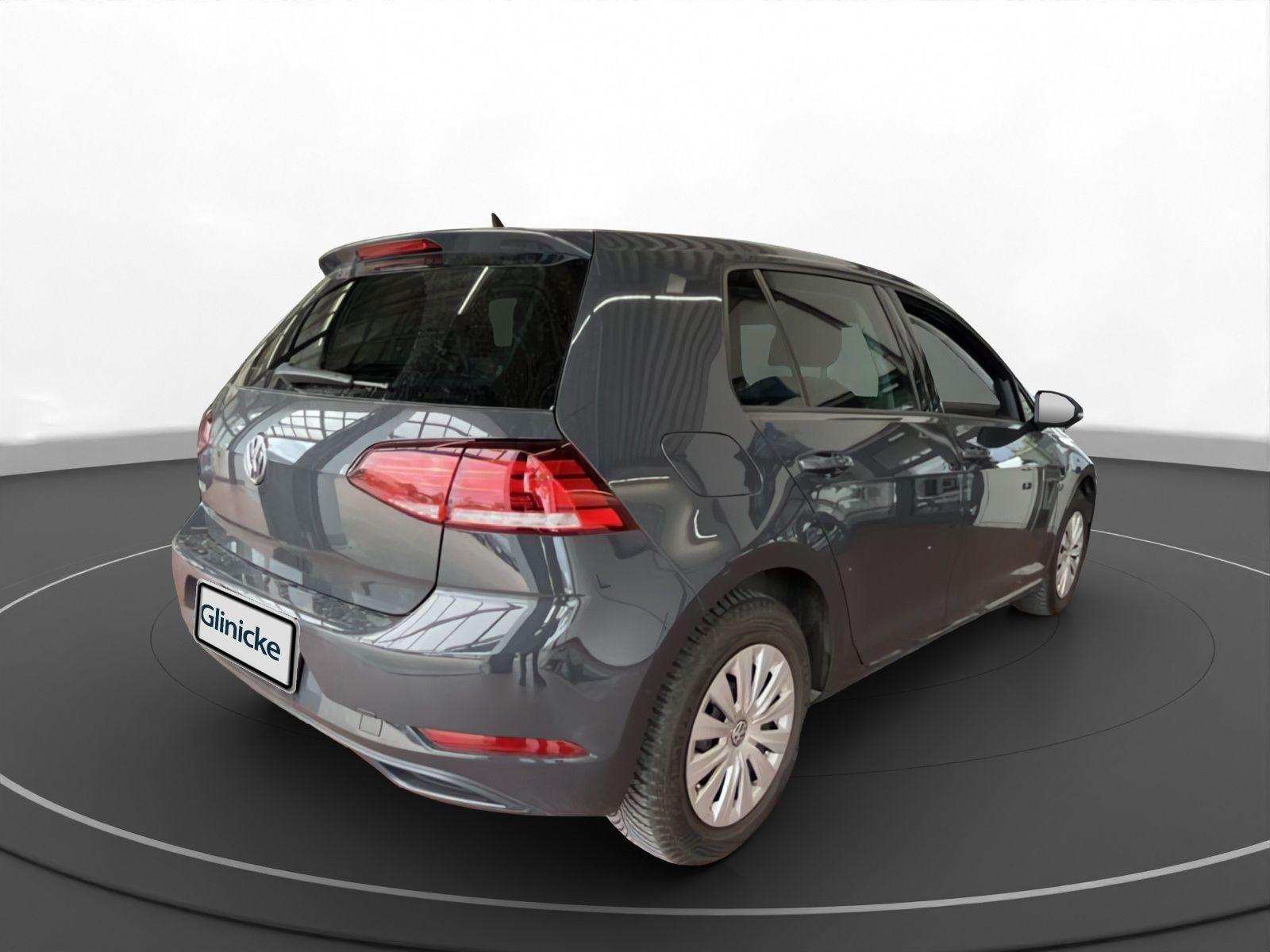 Volkswagen Golf VIII 1.0 TSI Klima PDC LED Auto-Hold Isofix