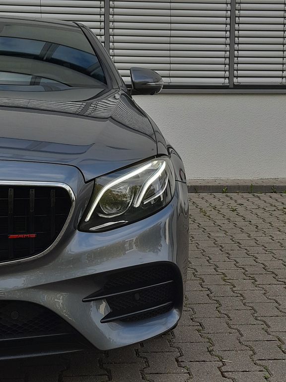 Image of Mercedes-Benz E 350