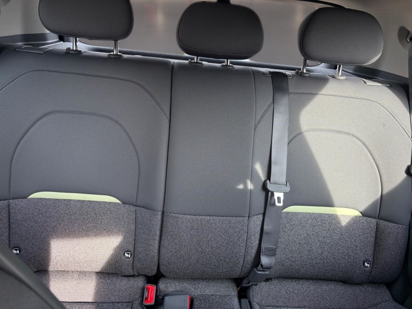 Fahrzeugabbildung Kia EV2 42.2 kWh 5S EARTH WIC 22AC TEC Navi Soundsy