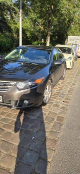 Honda 2.4 Executive. Motor läuft perfekt,Automatik - gebrauchte Honda Accord aus dem Jahr 2009