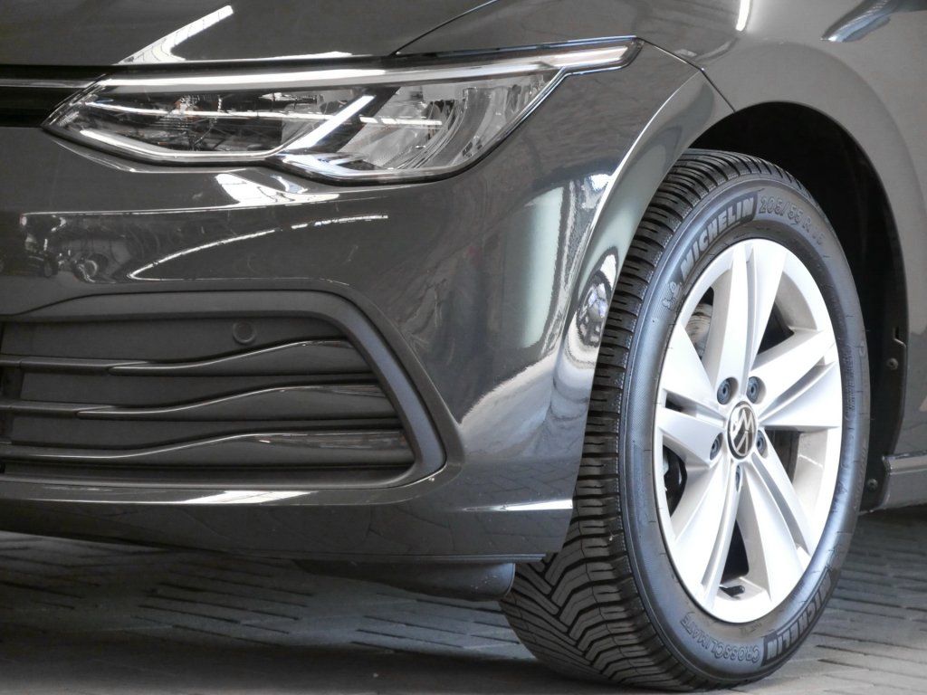 Fahrzeugabbildung Volkswagen Golf Variant 1.0 eTSI Life Keyless SHZ AppConnec