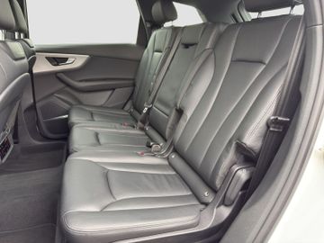 Audi Q7 - 8