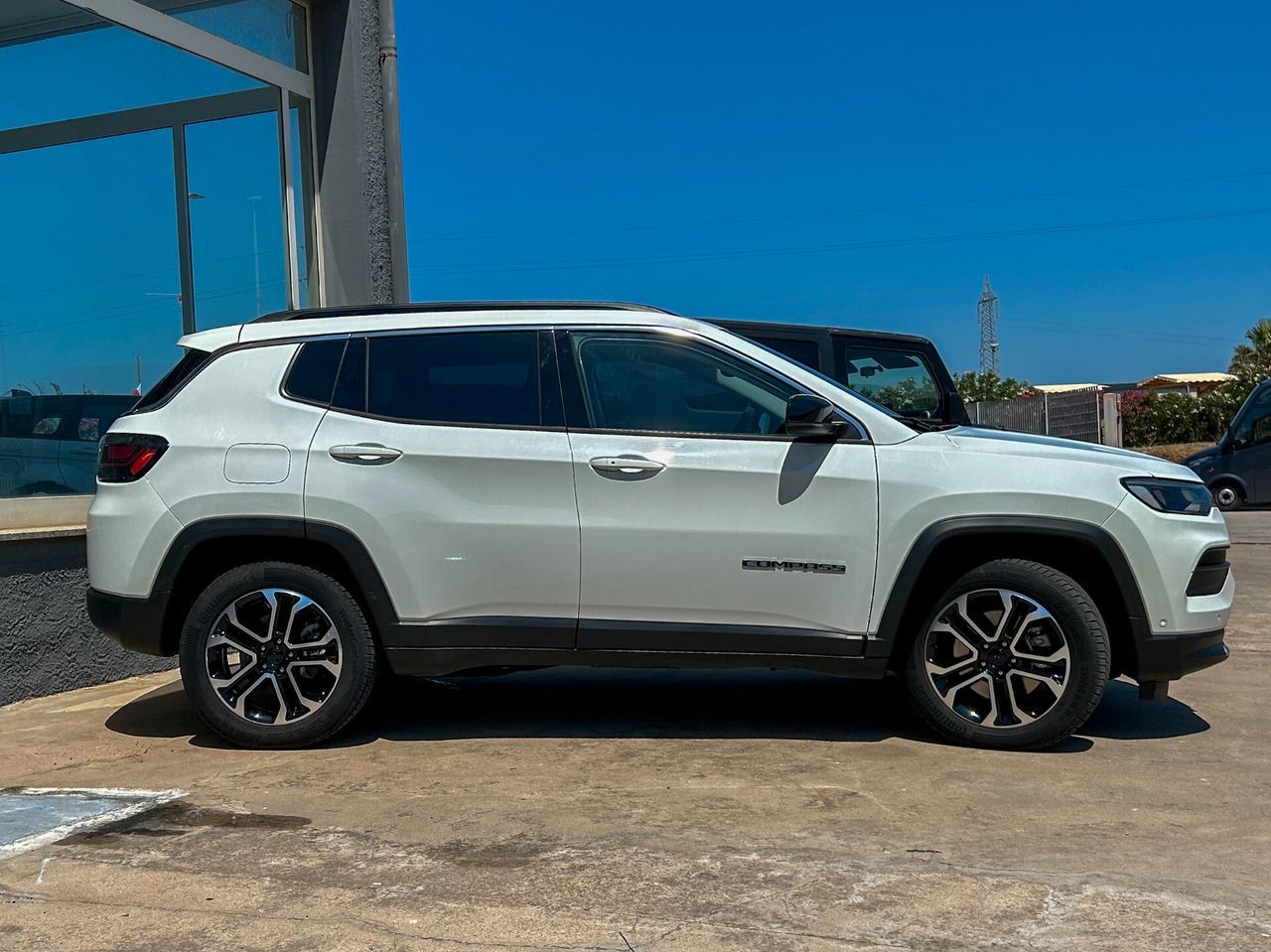 Jeep Compass 1.3 Turbo T4 190 CV PHEV AT6 4xe Li imagem 3