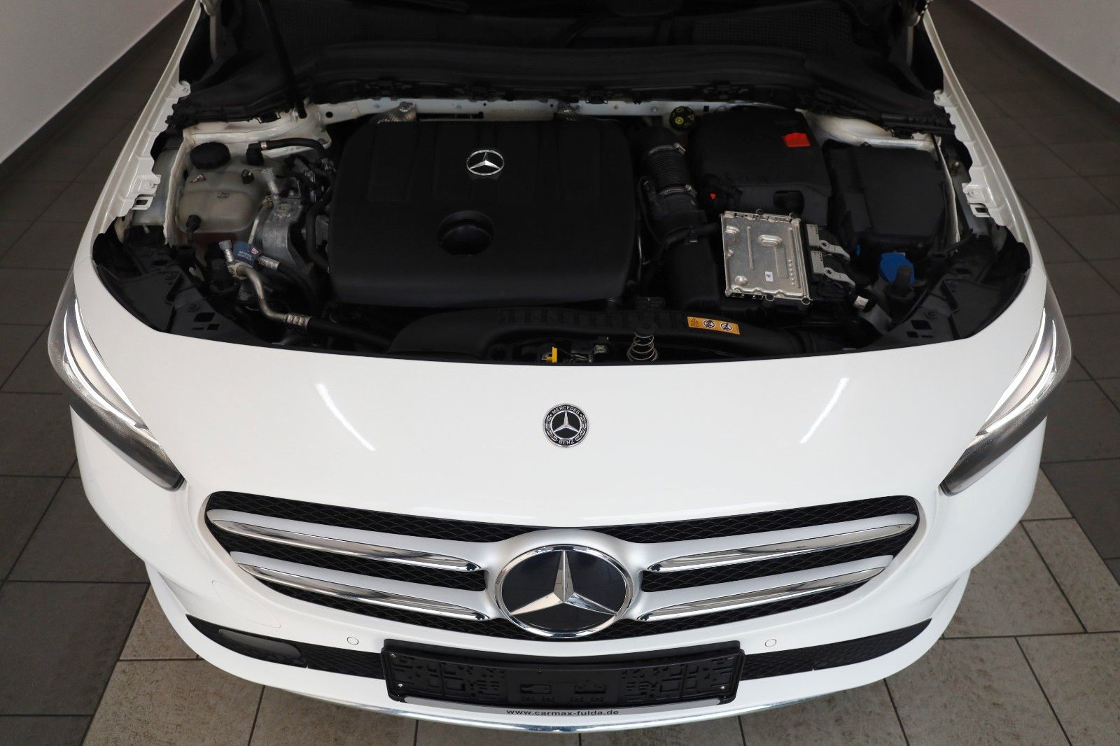 Fahrzeugabbildung Mercedes-Benz B 180d T.Leder,Navi,LED,SH,PDC,SR+WR