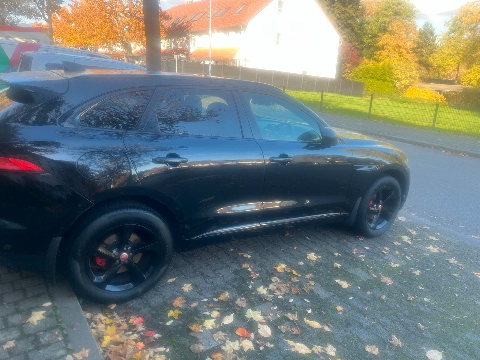 Jaguar F-Pace