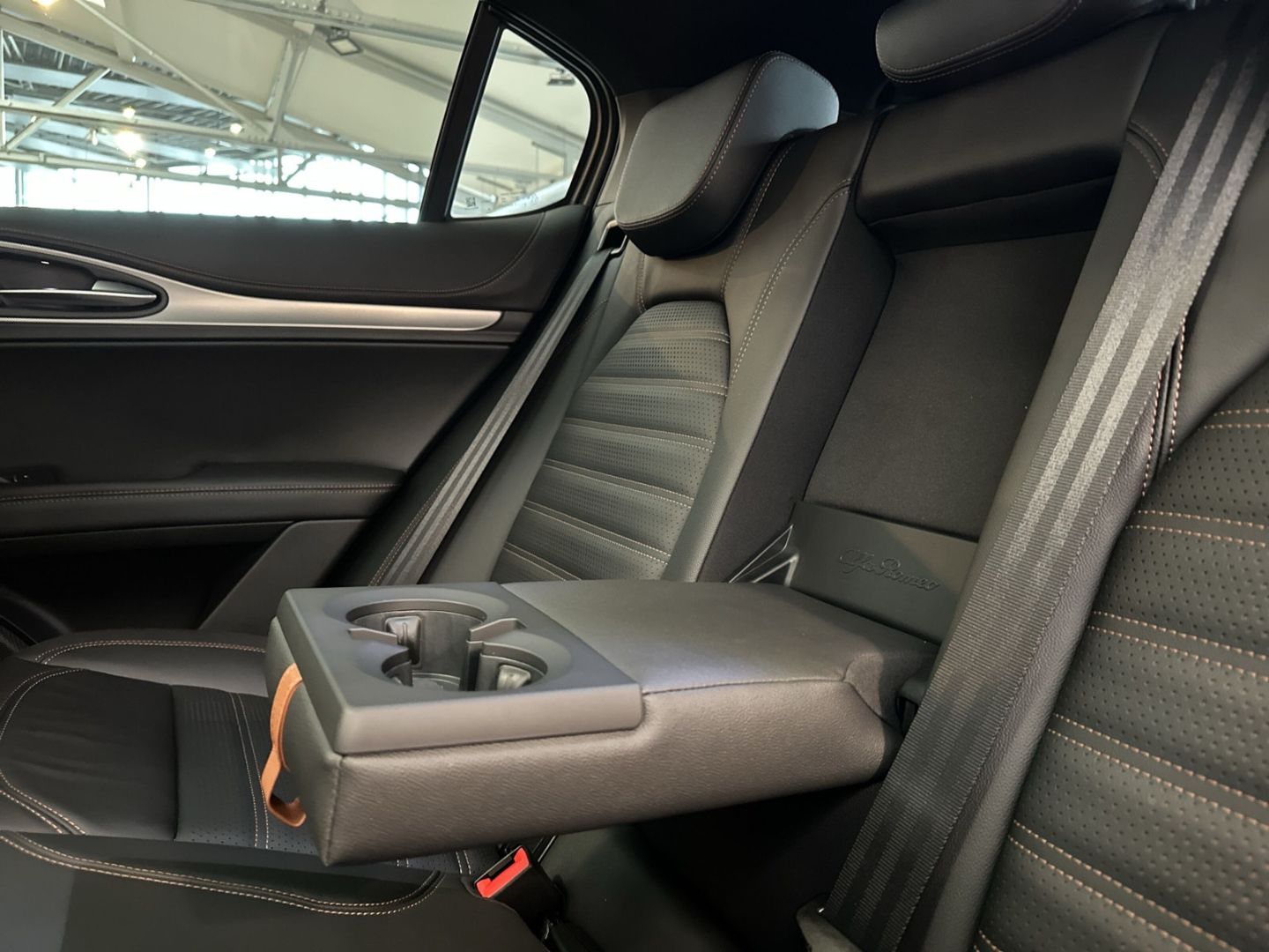 Alfa Romeo Stelvio - Bild 25