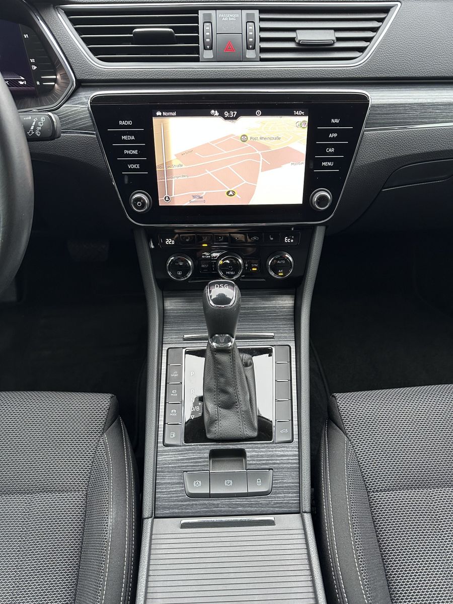 Fahrzeugabbildung SKODA Superb Combi 1.4 TSI DSG Style iV NAV+LED+ACC+PP