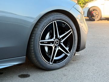 Mercedes-Benz C 220 *AMG*SHZ*AHK*RFK*