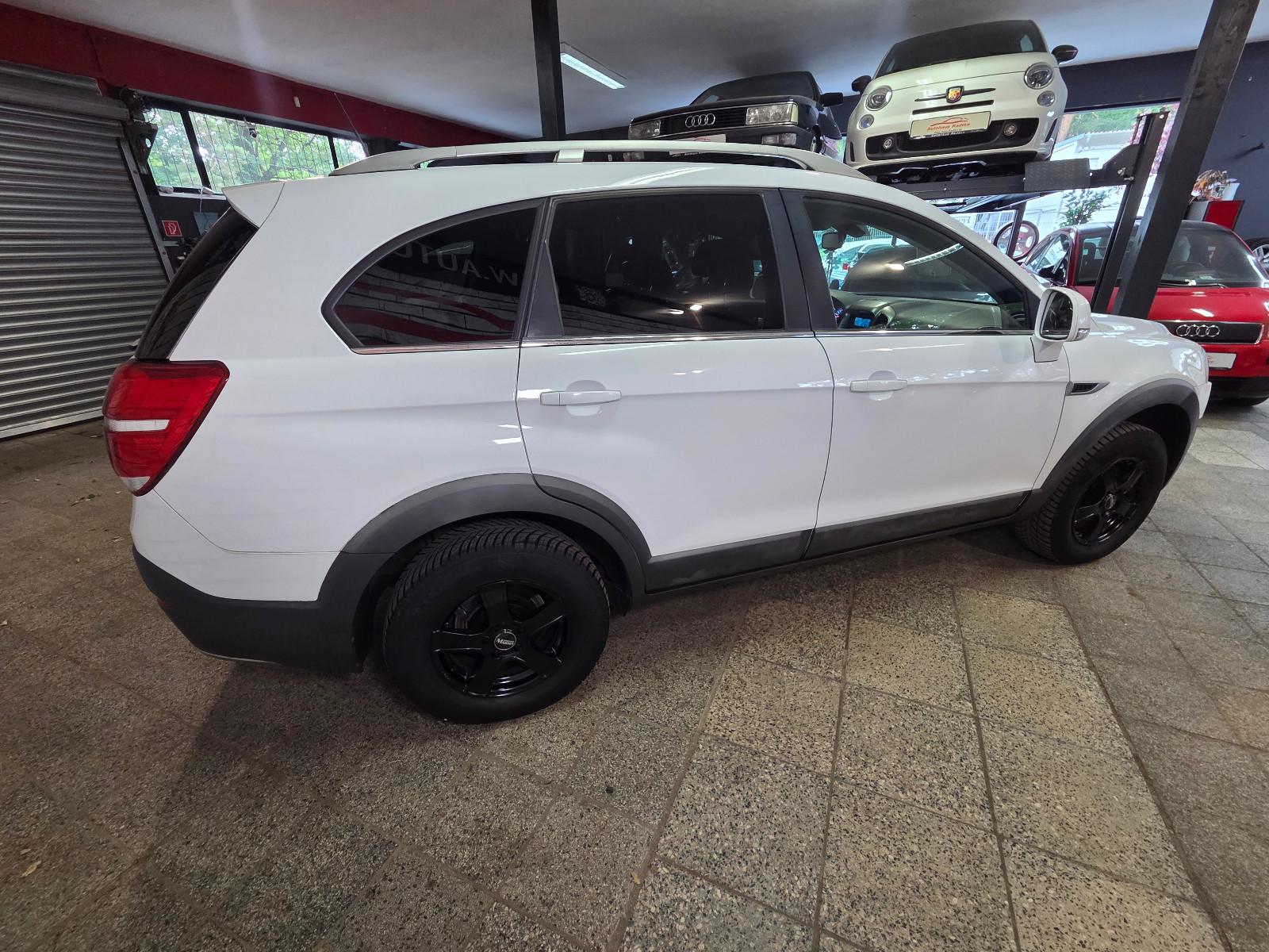 Chevrolet Captiva 2.4 LT+ 4WD 7-Sitzer *Tüv & Service NEU*