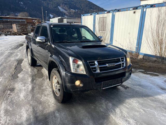 Isuzu D-Max 2,5 / 4 DOOR/ KLIMA/ XENON