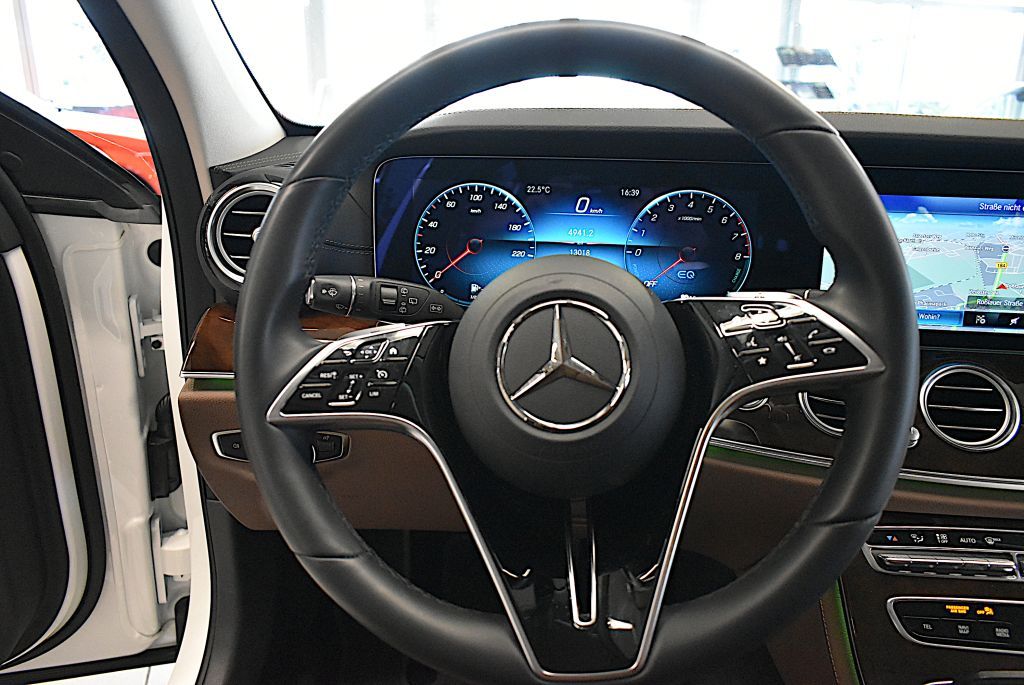 Mercedes-Benz E 300 e T 9G-TRONIC Exclusive – Bild 10