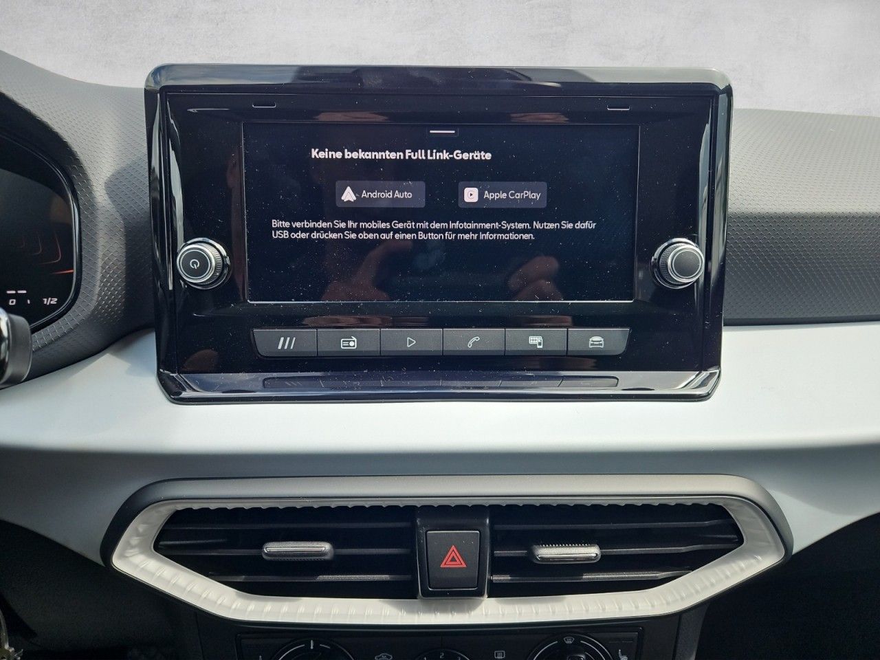 Fahrzeugabbildung SEAT Ibiza Reference Klima,Smart-Link,LED