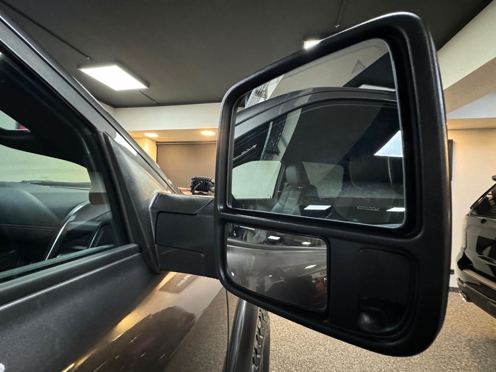 Fahrzeugabbildung Dodge RAM 3500 LARAMIE AEV OFF ROAD 6.4L-V8 37"-LONG